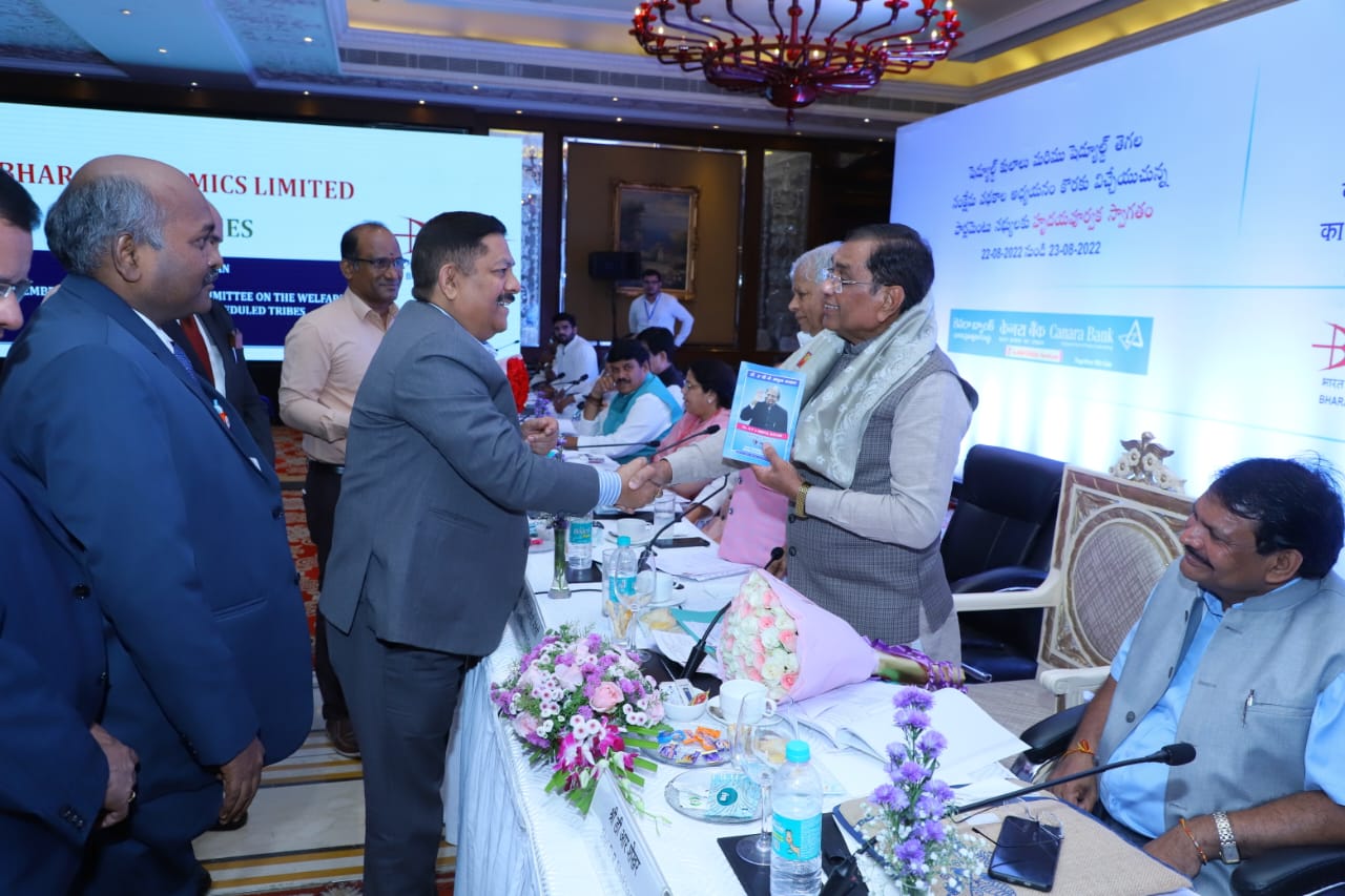 संसदीय स्थायी समिति ने बीडीएल का दौरा किया।