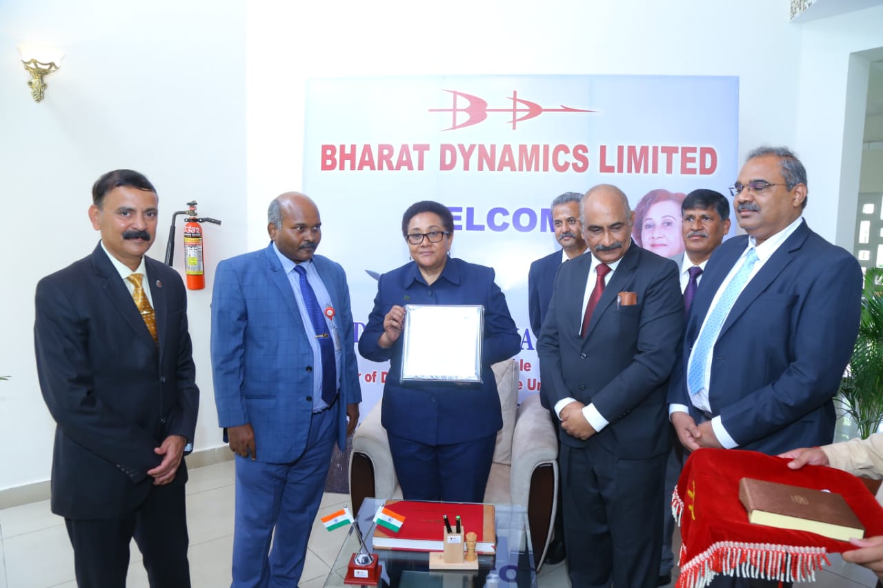 तंजानिया के रक्षा मंत्री ने बीडीएल का दौरा किया।