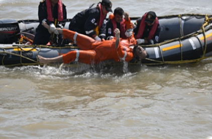 Image of SAR Efforts for Man Overboard from MV Ambuja Shakti (IMO-9129550).