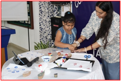 ब्लॉक प्रिंटिंग प्रदर्शन की छवि2