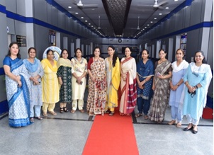 सुरक्षा के सहयोगियों के साथ बातचीत की छवि2