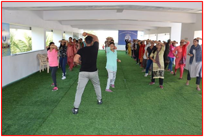 आत्मरक्षा प्रदर्शन की छवि 2