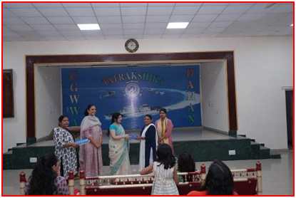 निबंध लेखन प्रतियोगिता की छवि2