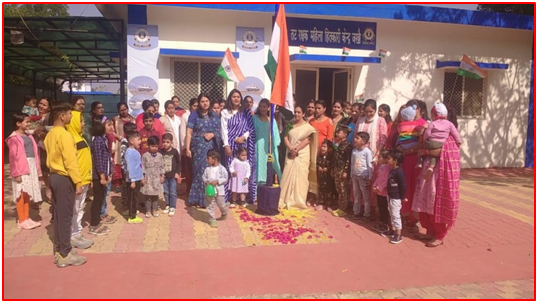 ध्वजारोहण समारोह की छवि 1 