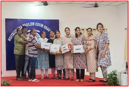 चित्र 1 - दिहाड़ी मजदूरों को दान