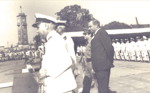 माननीय राज्यपाल श्री बी डी पाण्डेय द्वारा 1985 में भारतीय तटरक्षक पोत राजश्री की कमीशनिंग ।