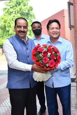 Dr. Trilochan Mohapatra, Secretary (DARE) & Director General (ICAR) Image1, and Dr. Bhupendra Nath Tripathi, Deputy Director General (Animal Science) visit ICAR-NDRI Image2