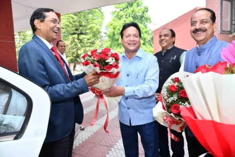 Dr. Trilochan Mohapatra, Secretary (DARE) & Director General (ICAR) Image1, and Dr. Bhupendra Nath Tripathi, Deputy Director General (Animal Science) visit ICAR-NDRI Image1